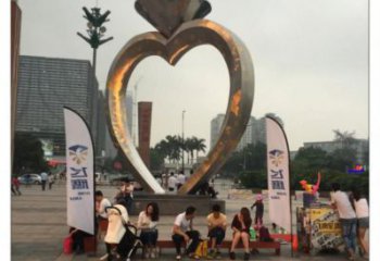 戒指雕塑廠家，公園廣場(chǎng)小品，不銹鋼鏡面戒指雕塑