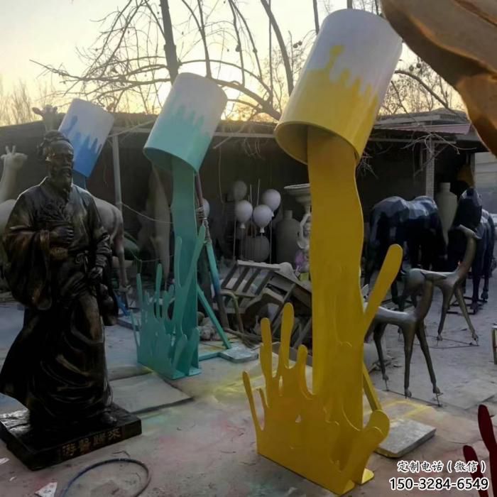 步行街油漆桶雕塑 售樓處仿古雕塑 大型小品