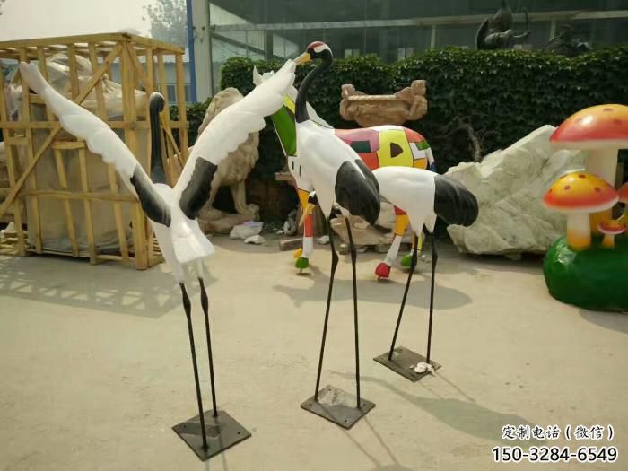 點(diǎn)擊彩繪仙鶴雕塑 仿真動(dòng)物雕塑 