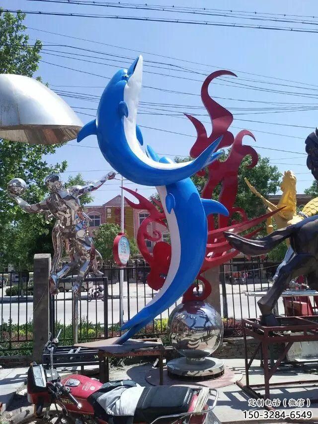 創(chuàng)意不銹鋼海豚雕塑廠家 步行街店門口雕塑 影視劇小品