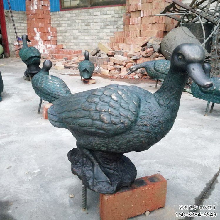 銅鴨子雕塑廠家，仿古工藝，公園廣場動物擺件 (2)