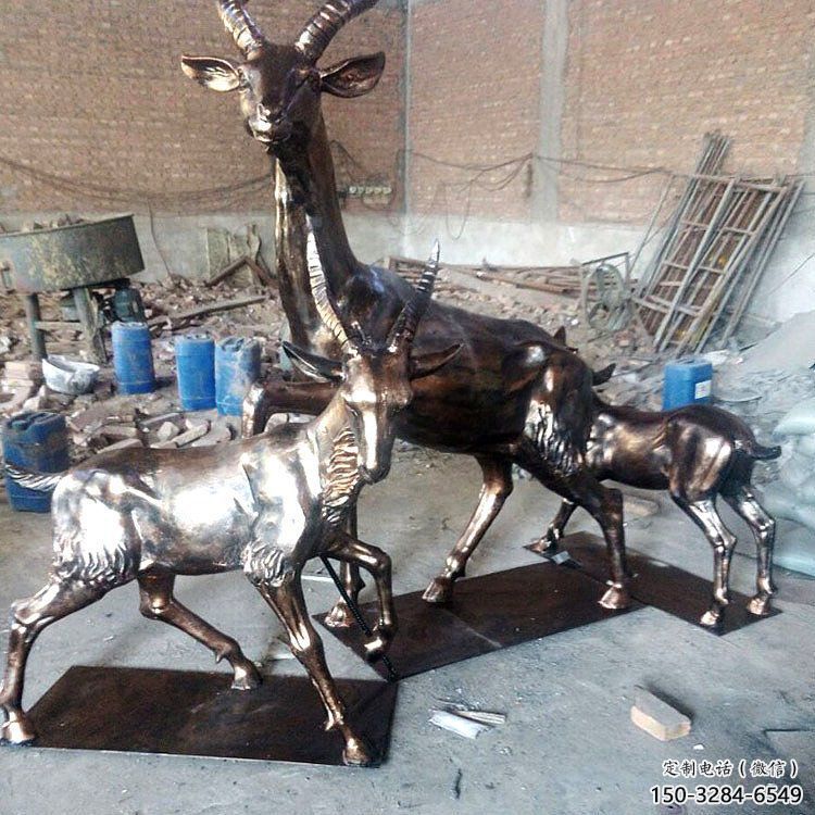 不銹鋼山羊雕塑生產(chǎn)工廠，仿真動物，戶外公園擺件