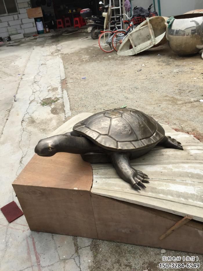 城市海龜?shù)袼?風(fēng)景區(qū)彩繪雕塑 抽象擺件