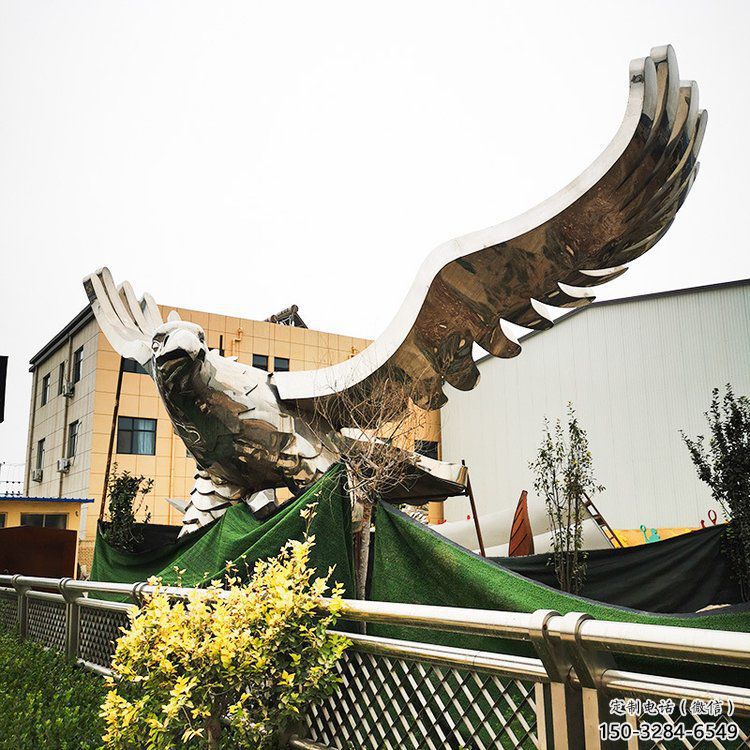 不銹鋼仿真老鷹雕塑 酒店公園雕塑 風景區(qū)擺件