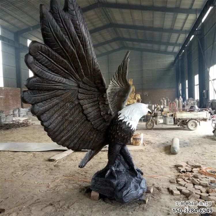 商場(chǎng)玻璃鋼老鷹雕塑 仿真動(dòng)物雕塑 店門口小品