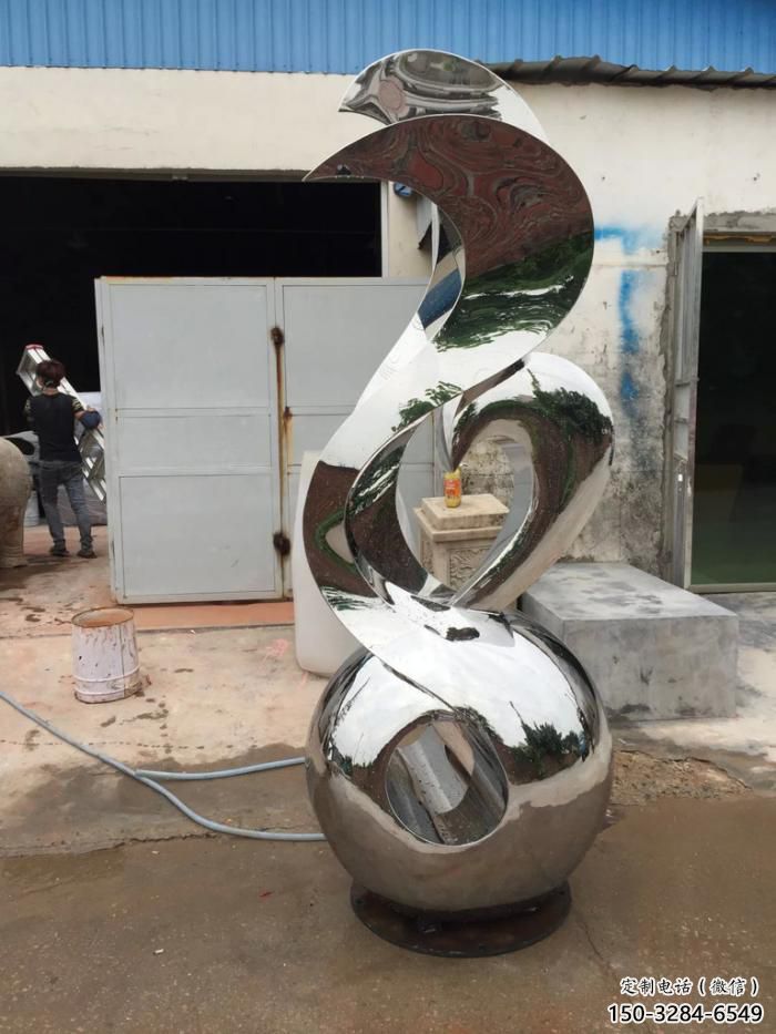 酒店鳥類雕塑，仿真主題，網(wǎng)格工藝