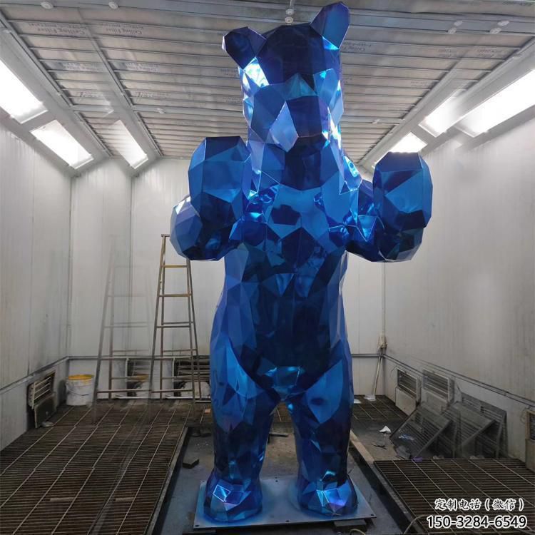 操場(chǎng)狗熊雕塑，鏤空海洋雕塑，噴砂制造