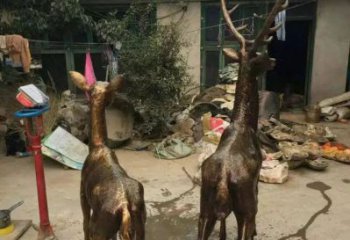 庭院馴鹿雕塑，鍍金歐式雕塑，網(wǎng)格形式