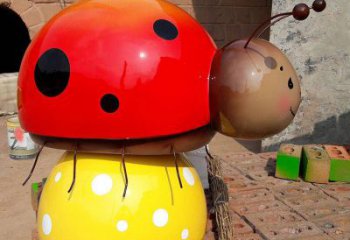 庭院蟲子雕塑，鍍金歐式雕塑，網(wǎng)格形式