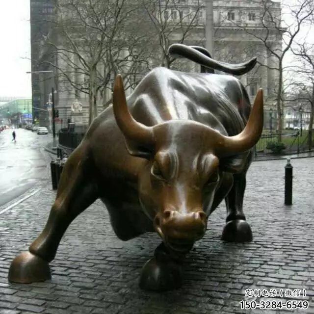 酒店開(kāi)荒牛雕塑 庭院仿真雕塑 彩繪小品