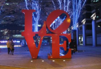 室內(nèi)景觀雕塑，拉絲字母雕塑廠家，抽象效果