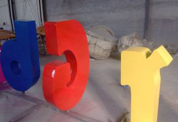 售樓部字母雕塑，噴砂發(fā)光雕塑，彩繪題材