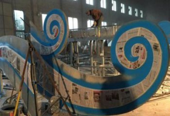 操場(chǎng)云朵雕塑，鏤空景觀雕塑，噴砂制造