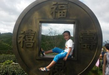 房地產(chǎn)銅錢雕塑，仿古景觀雕塑，噴砂制造