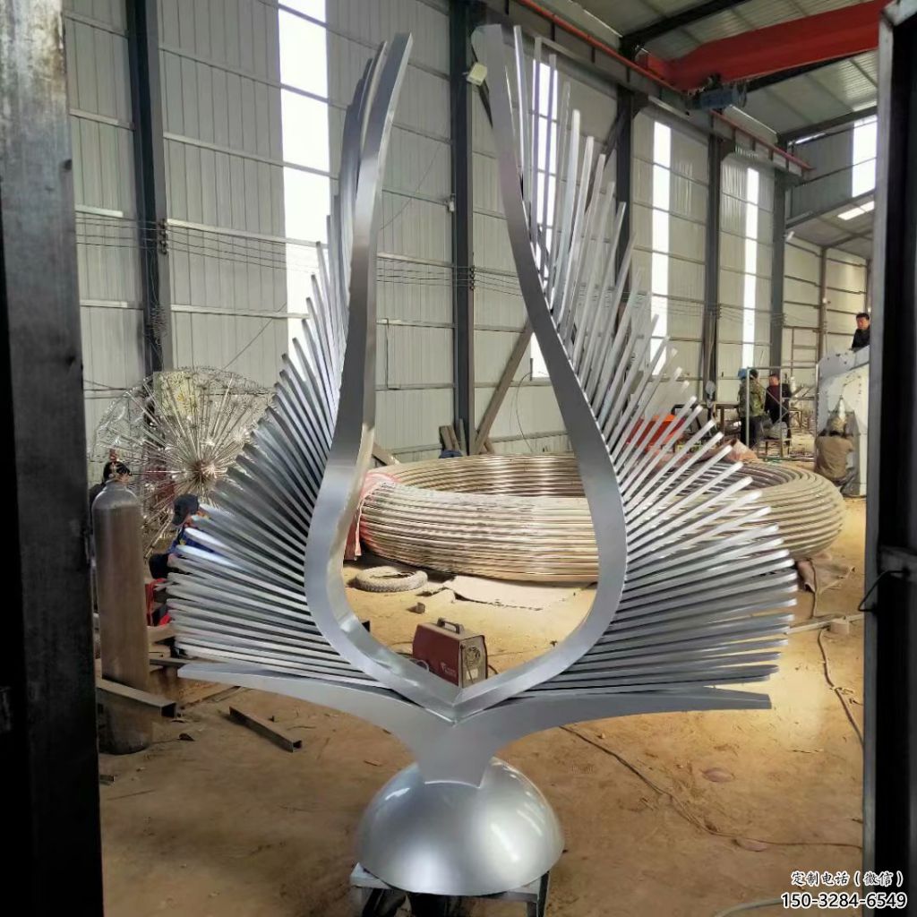 步行街翅膀雕塑，鍛造景觀雕塑，鏤空方式