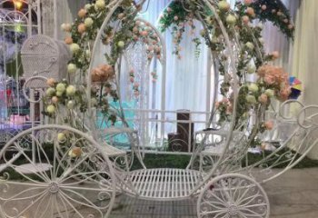 創(chuàng)意馬車雕塑廠家 步行街店門口雕塑 民俗小品