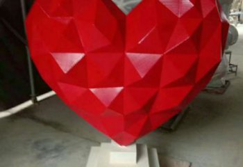 棱面桃心雕塑廠家，切面烤漆工藝，戶外景觀擺件