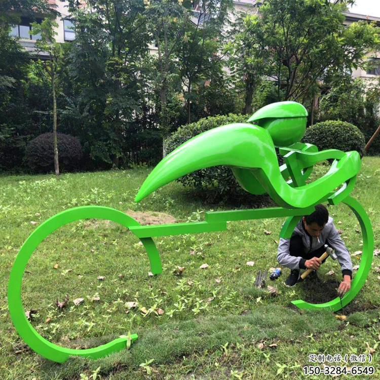 大門口自行車雕塑 發(fā)光公園運動員雕塑 仿真體育雕塑