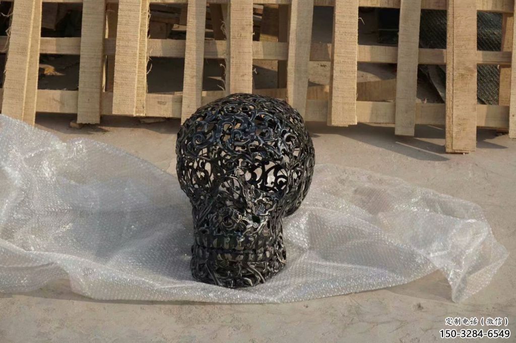 草地骷髏雕塑 現(xiàn)代校園骷髏頭雕塑 大型鬼怪雕塑