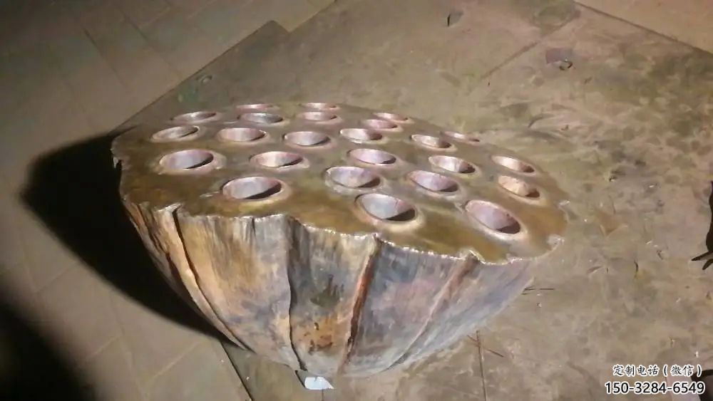 拉絲蓮蓬雕塑 鏤空創(chuàng)意雕塑 別墅區(qū)雕塑