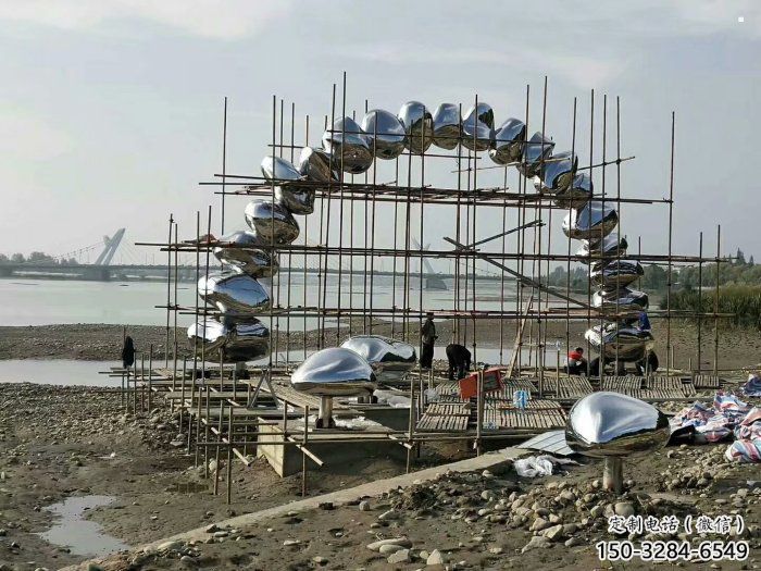 不銹鋼鵝卵石大門雕塑生產(chǎn)制作