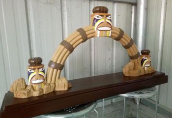 玻璃鋼門頭雕塑,卡通元素設(shè)計，彩繪工藝制作