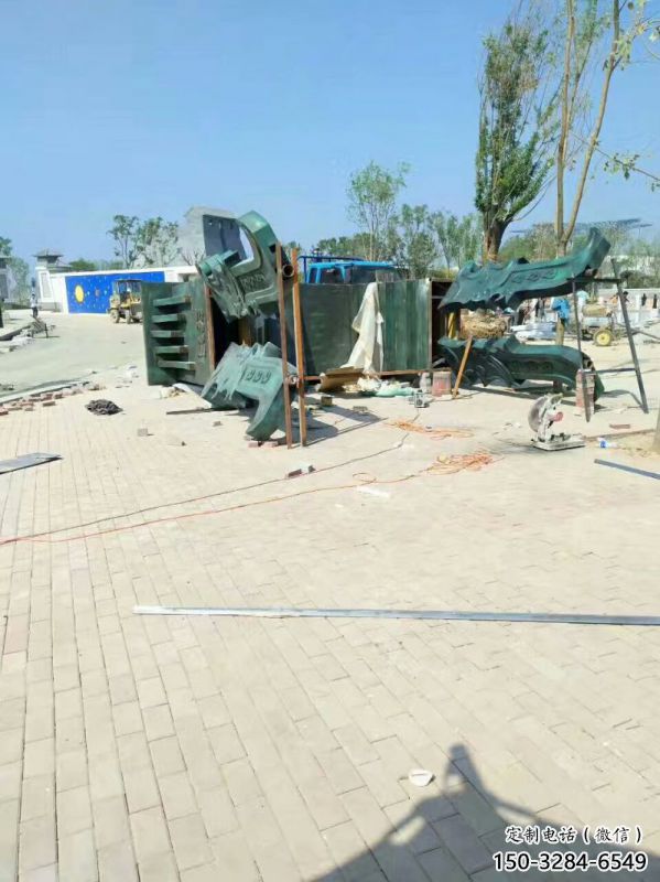 現(xiàn)場(chǎng)安裝青銅鼎雕塑