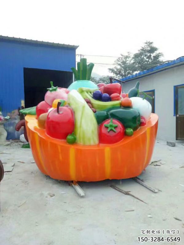 公園果籃雕塑制造商，小區(qū)擺件，蔬菜果籃雕塑提供