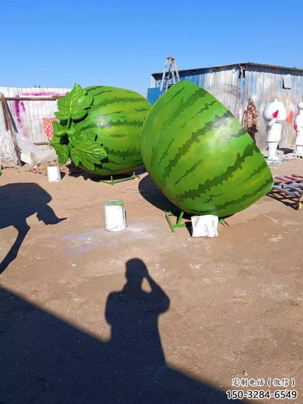 花園果籃雕塑點(diǎn)擊，多彩藝術(shù)，西瓜果籃雕塑承接