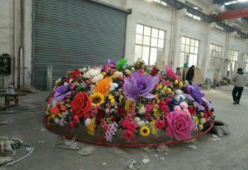 金屬花籃景觀雕塑通用，城市雕塑，彩色玫瑰花花籃雕塑指用