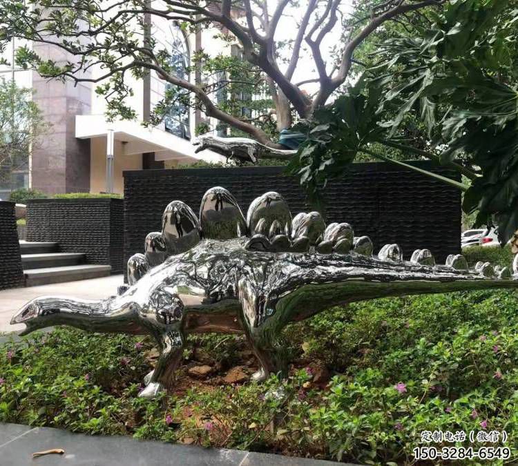 景觀恐龍雕塑廠家，拋光工藝，鏡面恐龍雕塑承接