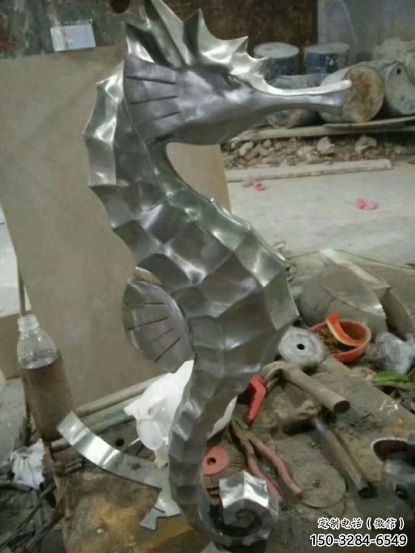 景區(qū)恐龍雕塑優(yōu)選，圓雕體系，城市鏡面恐龍雕塑選定