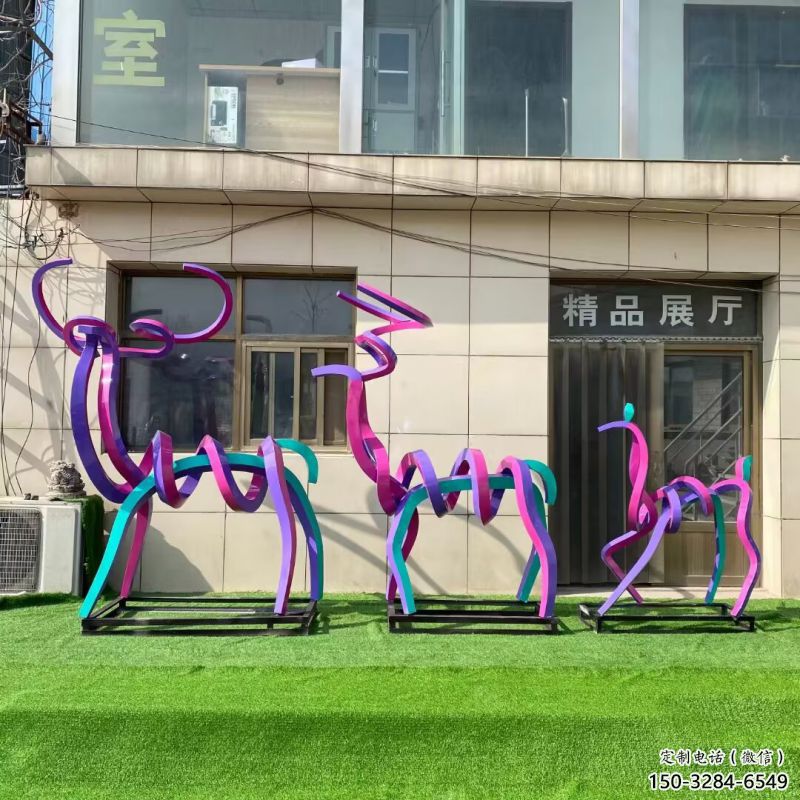 風(fēng)景區(qū)小鹿雕塑