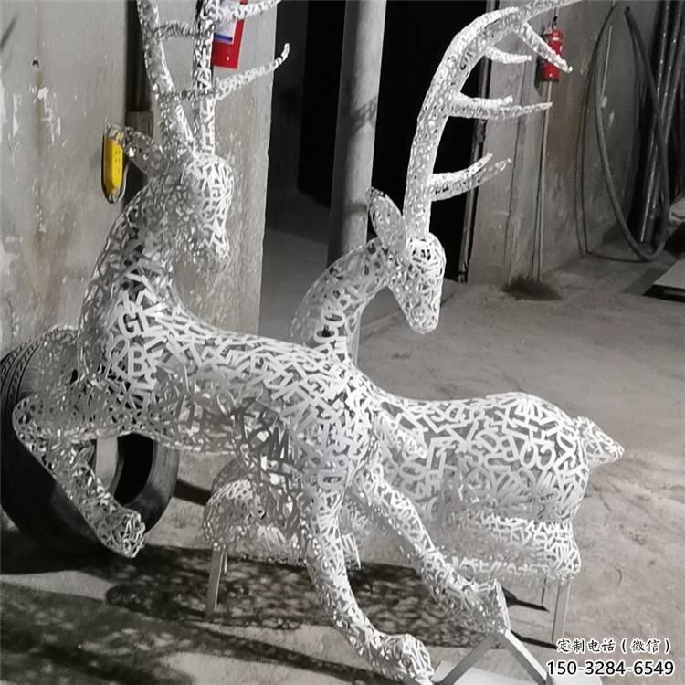 校園廣場梅花鹿雕塑訂做，城市雕塑，景觀鏤空梅花鹿雕塑工程