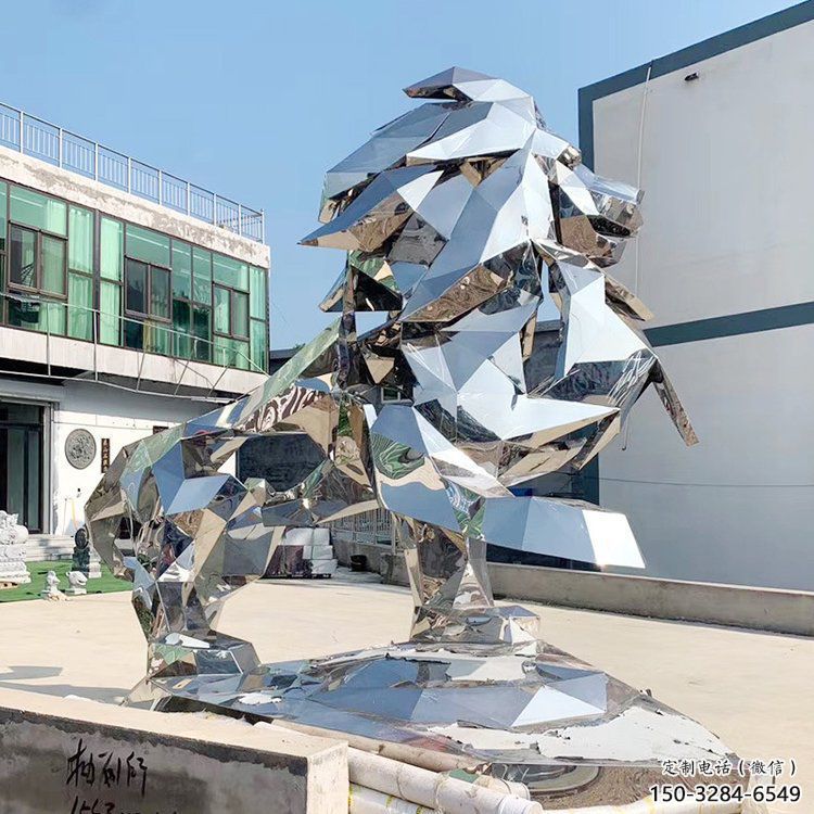 獅子雕塑服務(wù)商，景觀雕塑，不銹鋼獅子雕塑選定