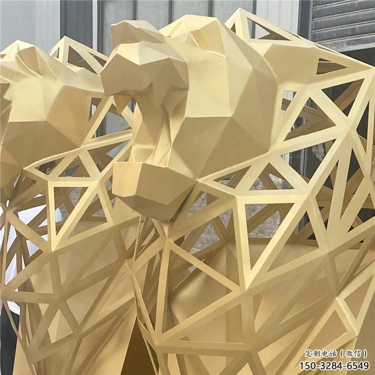 鍛鋼獅子雕塑選用，小區(qū)擺件，大型不銹鋼獅子雕塑公司