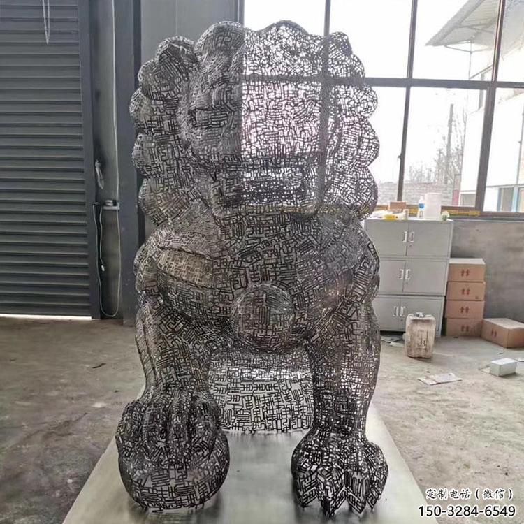 鏤空獅子雕塑預(yù)定，城區(qū)小品，不銹鋼獅子雕塑制造商