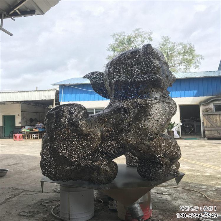 景區(qū)獅子雕塑供給，編織工藝雕塑，鋼絲獅子雕塑制作