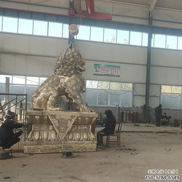 大型獅子雕塑展品，鑄銅制作，金屬蹲獅雕塑精品
