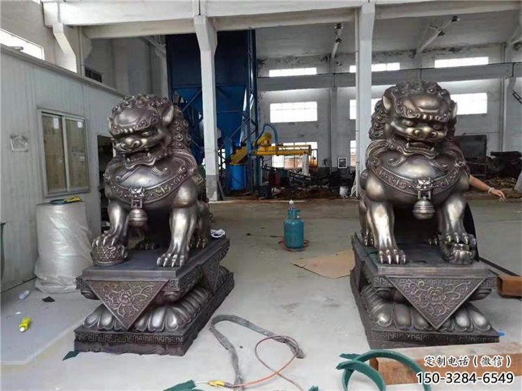 景觀獅子雕塑標(biāo)準(zhǔn)，鑄銅制作，景觀蹲獅雕塑優(yōu)價(jià)