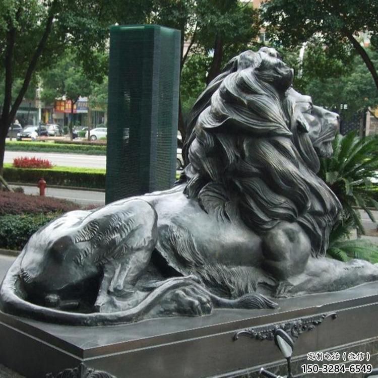 公園獅子雕塑定做，小區(qū)擺件，鑄銅趴獅雕塑制作
