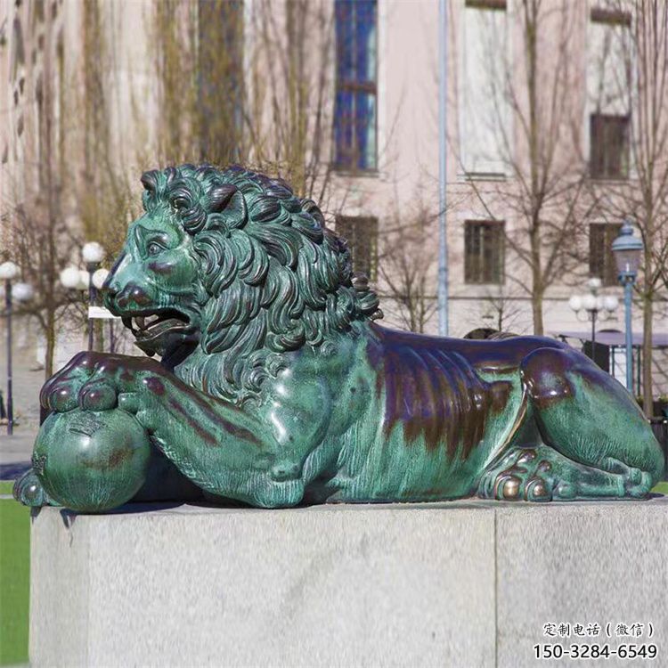主題獅子雕塑制作，景觀美陳概念，青銅趴獅雕塑生產(chǎn)