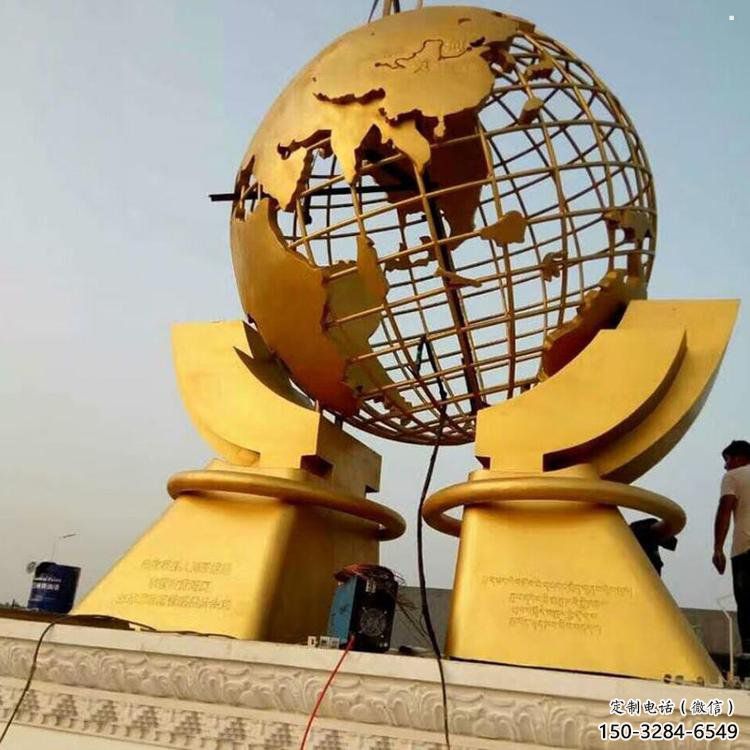 地球儀雕塑展品，室外軟裝，手托地球儀雕塑訂做廠家