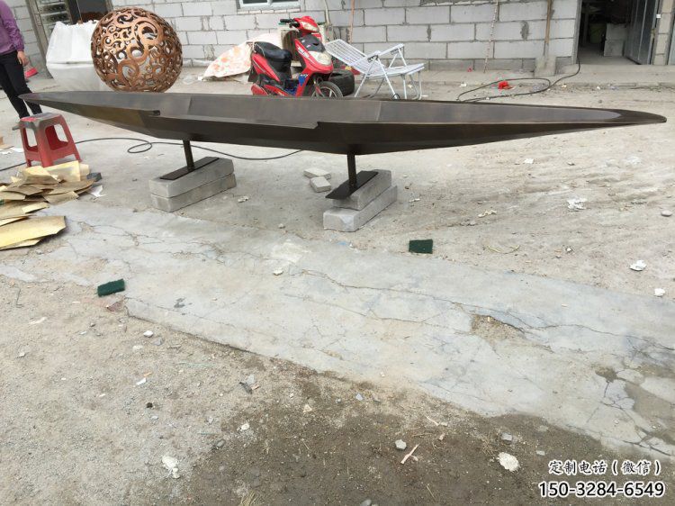 銅船雕塑選定，美陳雕塑，景觀小船銅雕塑造型廠家