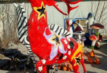 梅花鹿雕塑觀賞型，公園小品，玻璃鋼梅花鹿雕塑生產(chǎn)商