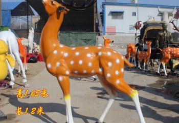 戶(hù)外小鹿雕塑制作，彩繪動(dòng)物雕塑，玻璃鋼景觀雕塑