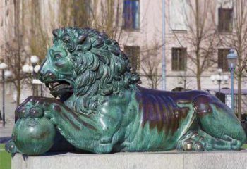 主題獅子雕塑制作，景觀美陳概念，青銅趴獅雕塑生產(chǎn)