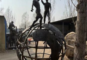 地球儀雕塑供應，校園雕塑，地球儀人物雕塑制造廠家