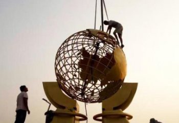 地球儀雕塑觀賞型，標(biāo)識雕塑，安裝手托地球儀雕塑廠家