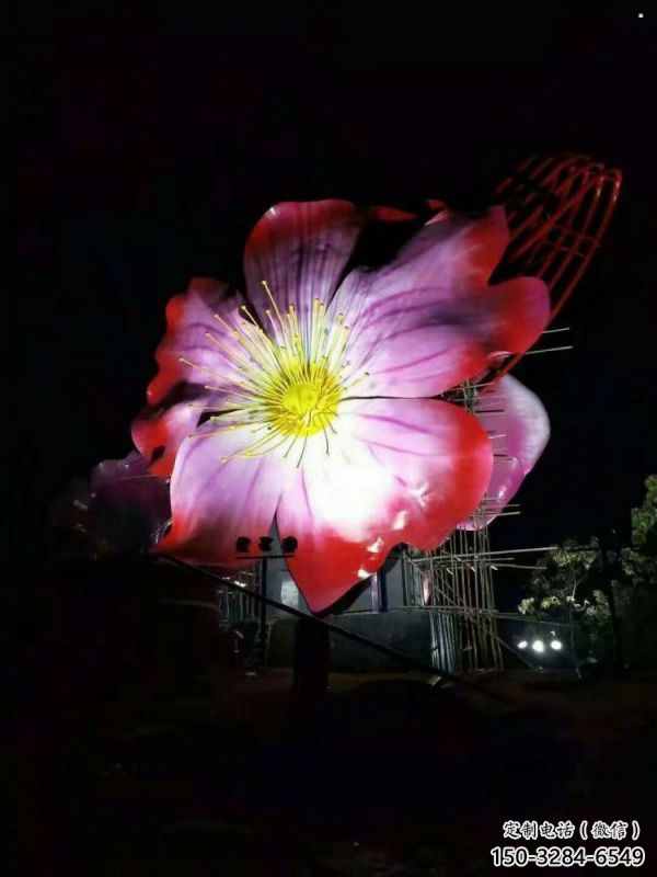 彩繪指環(huán)雕塑